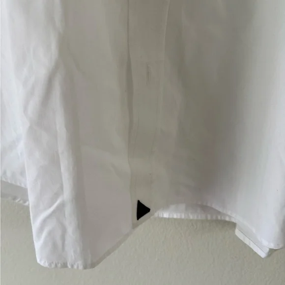 UNTUCKit Men's White Short Sleeve Button Down Shirt - Picture 2 of 6